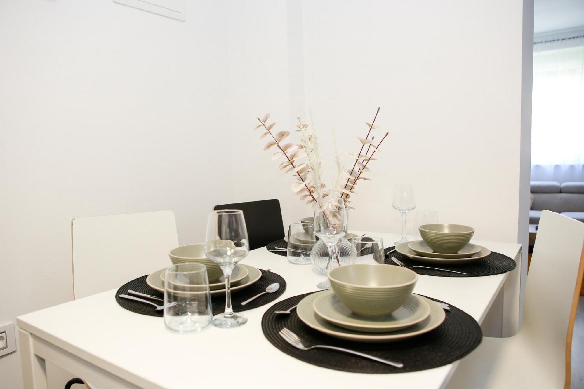 Apartman Grey ยาสเตรบาร์สโก ภายนอก รูปภาพ